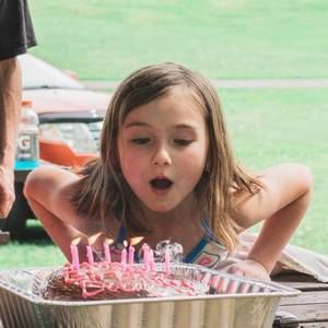 Meet your Posher, Kadinces